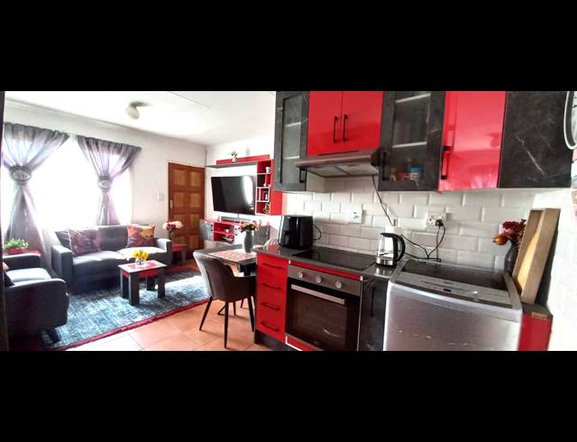 2 BEDROOM HOUSE FOR SALE IN WINDMILL PARK